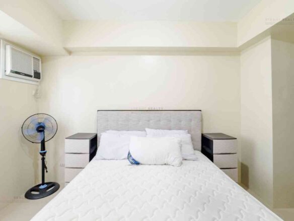 Minimalist 1BR Unit at Avida Riala