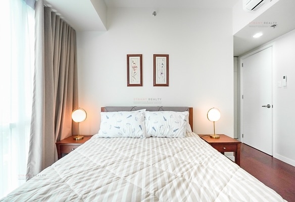 Furnished 3BR Corner Unit with Parking