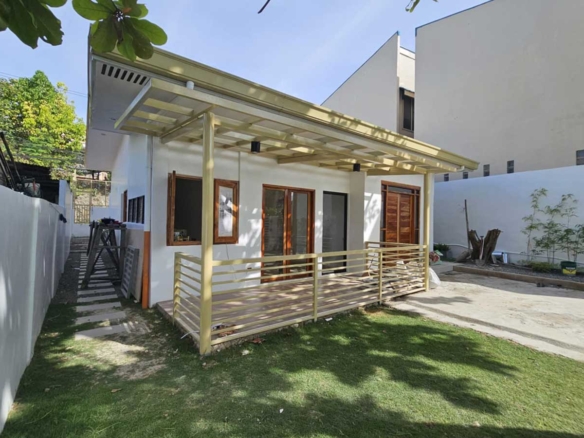Modern Tropical Bungalow in Liloan
