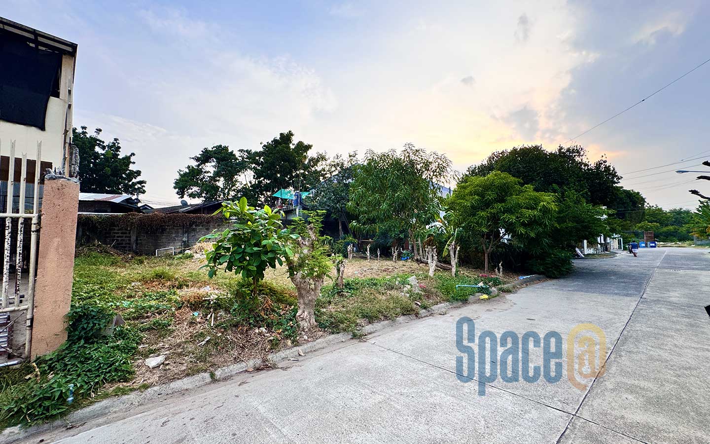 Corner Lot inside Subdivision Mactan