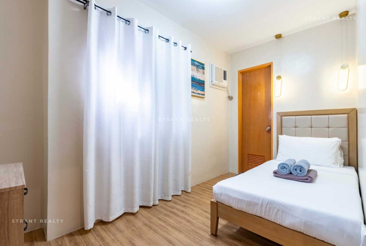 2 Storey 3BR Townhouse near IT Park