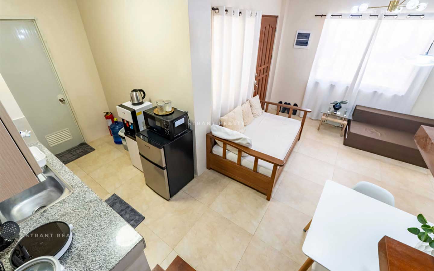 house-for-rent-apas-cebu-09 2 Storey 3BR Townhouse near IT Park