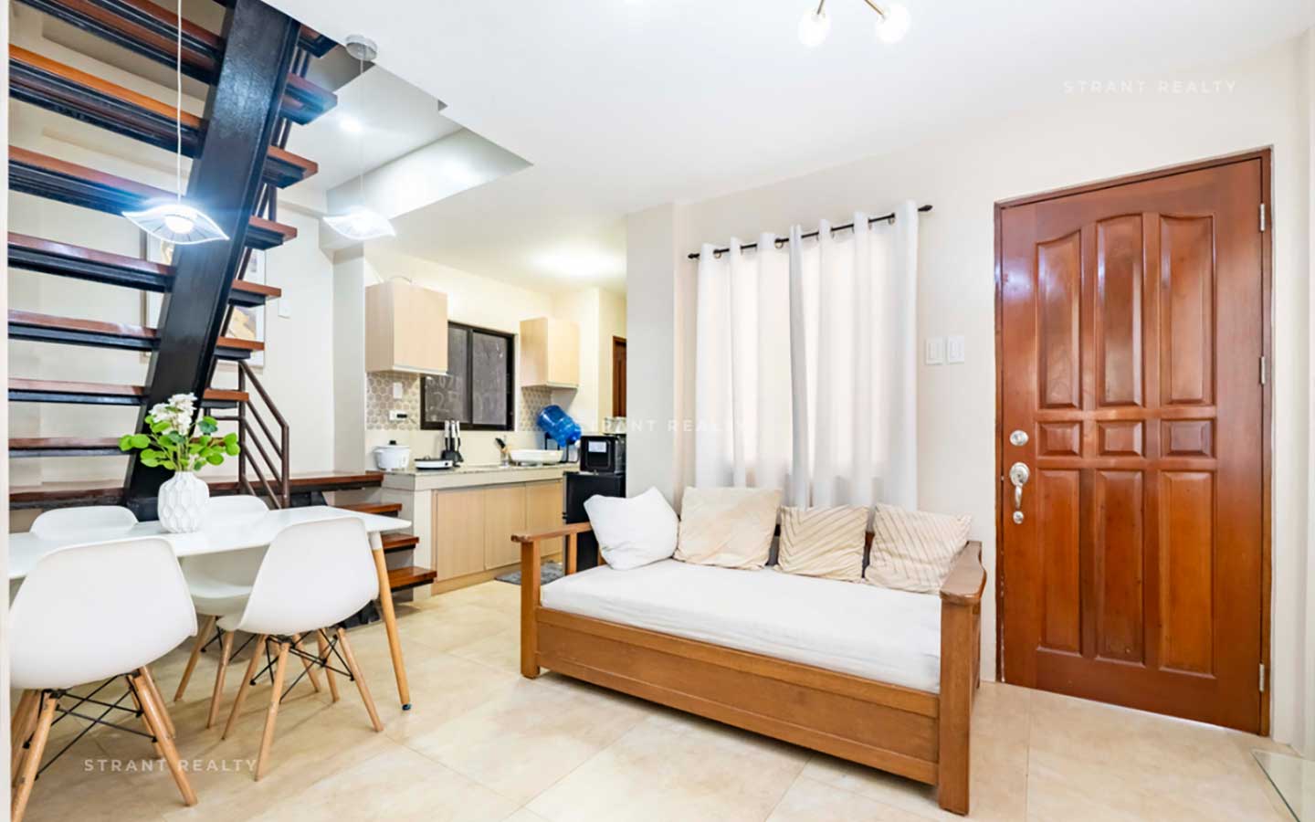 house-for-rent-apas-cebu-18 2 Storey 3BR Townhouse near IT Park